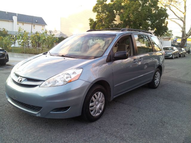 2006 Toyota Sienna XLT 4.6L 4WD