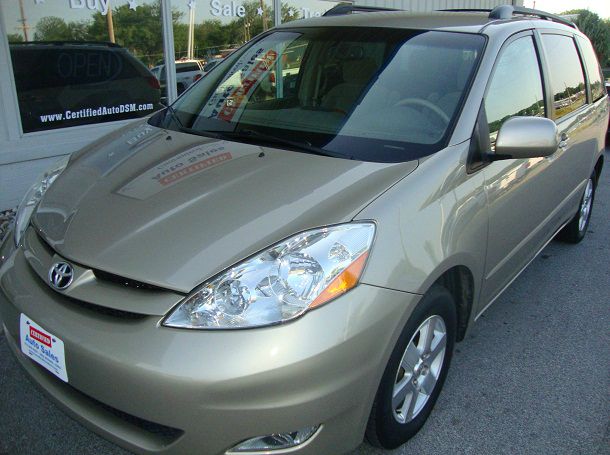 2006 Toyota Sienna SEL Sport Utility 4D