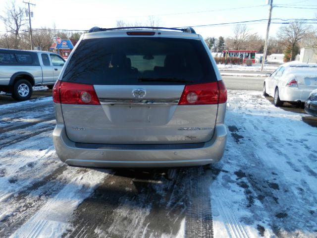 2006 Toyota Sienna Eddie Bauer 4x4