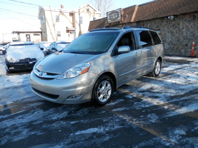 2006 Toyota Sienna Eddie Bauer 4x4