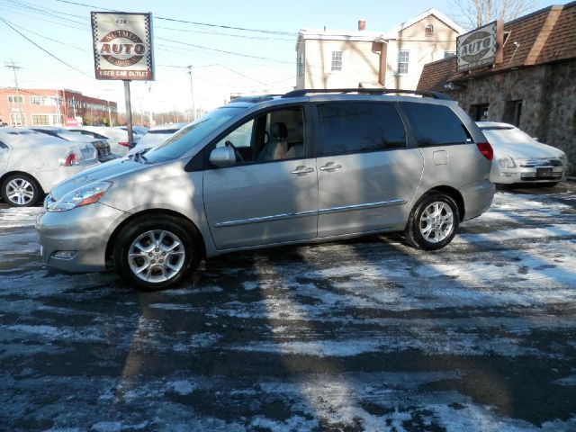 2006 Toyota Sienna Eddie Bauer 4x4