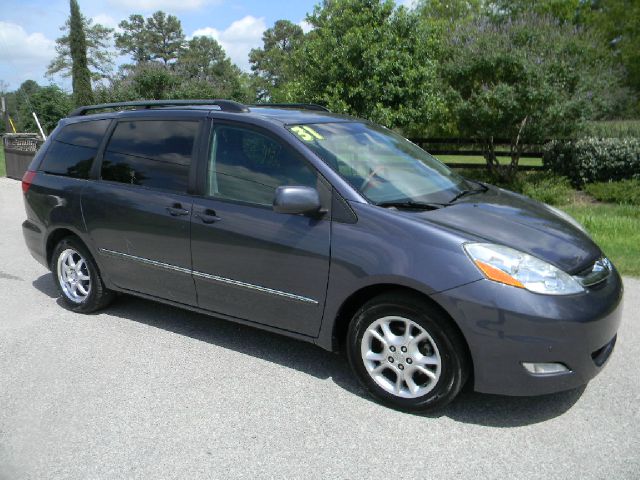 2006 Toyota Sienna Eddie Bauer 4x4