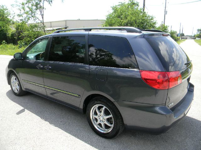 2006 Toyota Sienna Eddie Bauer 4x4