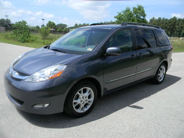 2006 Toyota Sienna Eddie Bauer 4x4