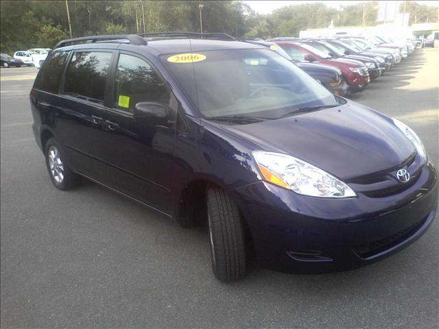 2006 Toyota Sienna Eddie Bauer 4x4