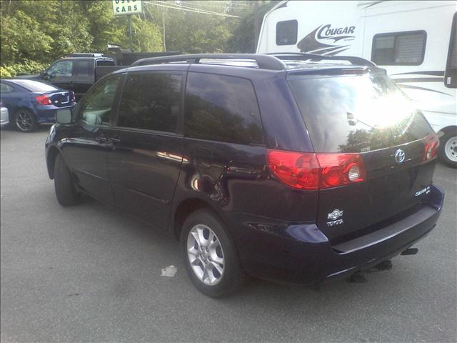 2006 Toyota Sienna Eddie Bauer 4x4