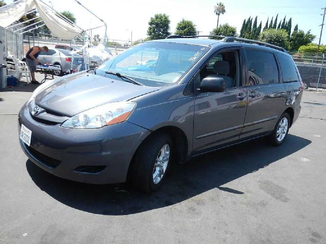 2006 Toyota Sienna XLT 4.6L 4WD