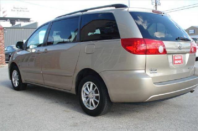 2006 Toyota Sienna 4WD Silverado 4X4