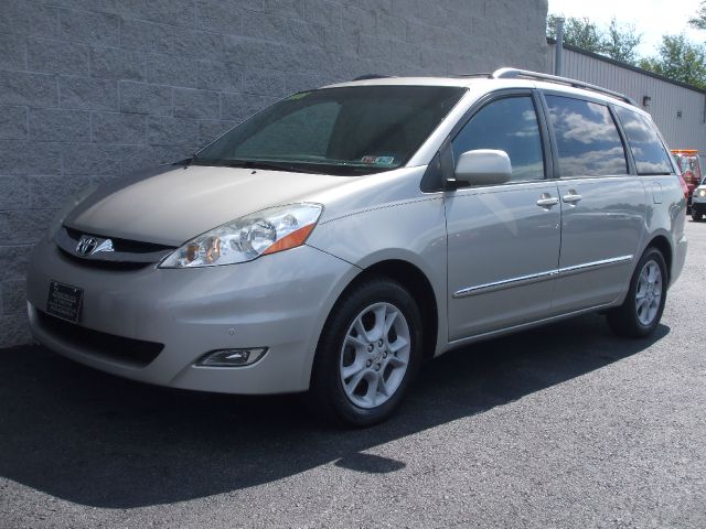 2006 Toyota Sienna Eddie Bauer 4x4