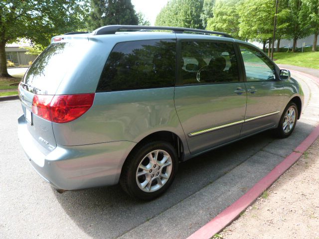 2006 Toyota Sienna XLT 4.6L 4WD