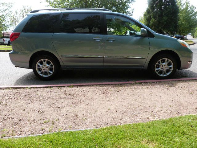 2006 Toyota Sienna XLT 4.6L 4WD