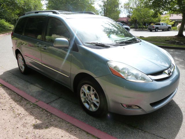 2006 Toyota Sienna XLT 4.6L 4WD