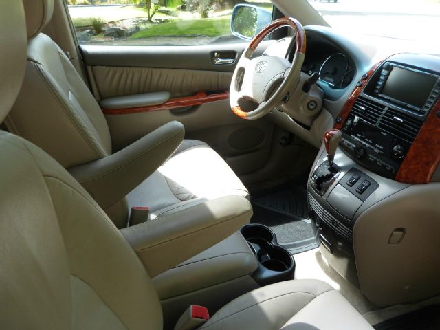 2006 Toyota Sienna XLT 4.6L 4WD