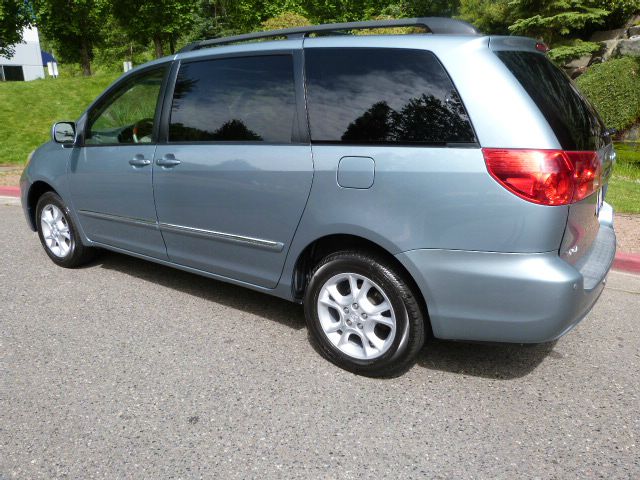 2006 Toyota Sienna XLT 4.6L 4WD