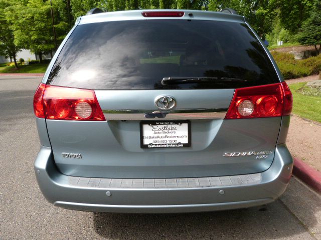 2006 Toyota Sienna XLT 4.6L 4WD