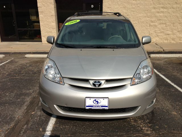 2006 Toyota Sienna SEL Sport Utility 4D