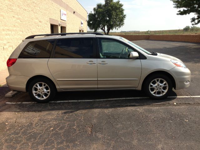 2006 Toyota Sienna SEL Sport Utility 4D