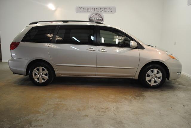 2006 Toyota Sienna SLT 25