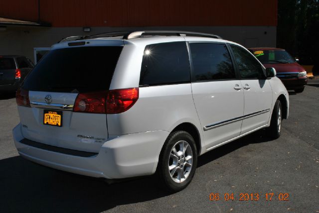 2006 Toyota Sienna XLT 4.6L 4WD