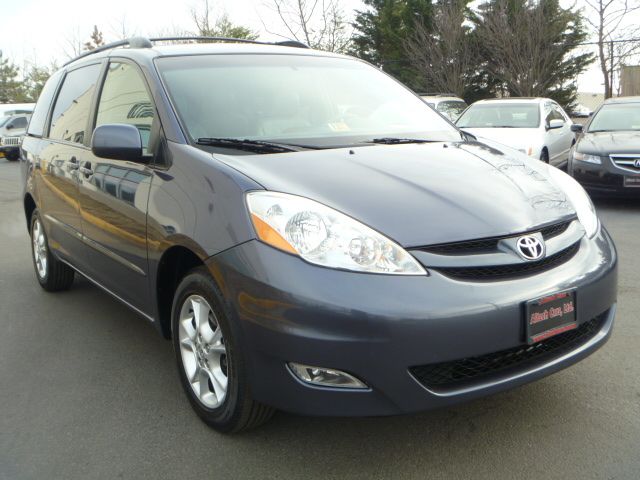 2006 Toyota Sienna FX35 AWD