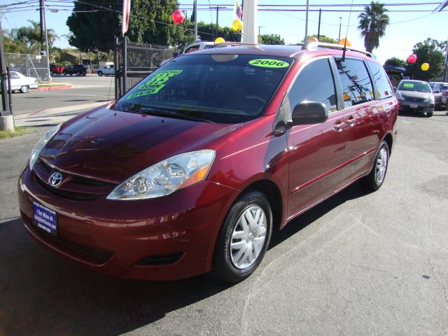 2006 Toyota Sienna X