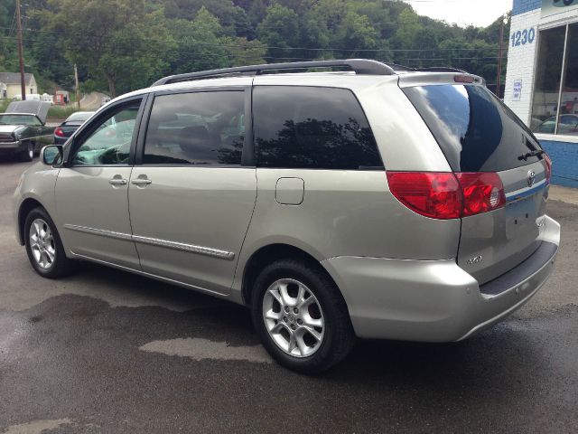 2006 Toyota Sienna XLT 4.6L 4WD