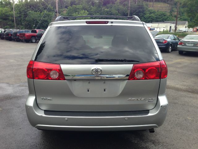 2006 Toyota Sienna XLT 4.6L 4WD