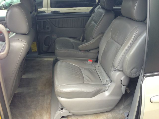 2006 Toyota Sienna XLT 4.6L 4WD