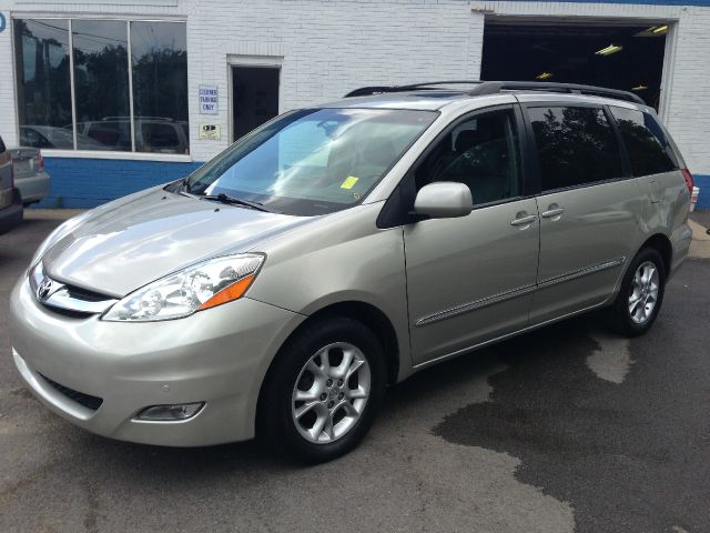 2006 Toyota Sienna XLT 4.6L 4WD