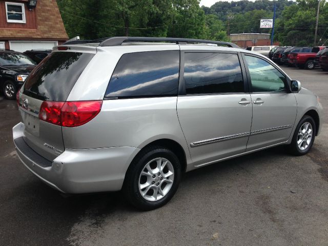 2006 Toyota Sienna XLT 4.6L 4WD