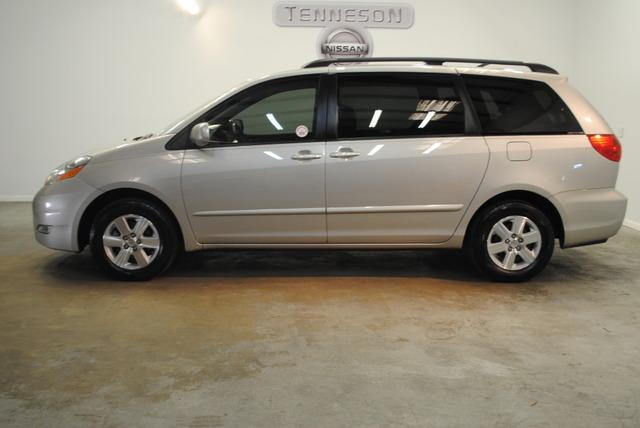 2006 Toyota Sienna SLT 25