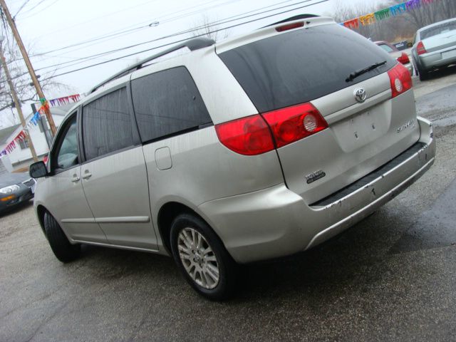 2007 Toyota Sienna 4.6L XLT Sport