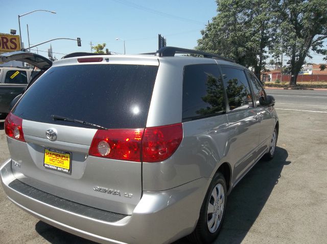 2007 Toyota Sienna Preferred Sport Package