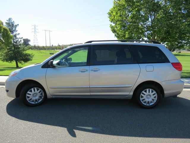 2007 Toyota Sienna XLT, Local Trade In