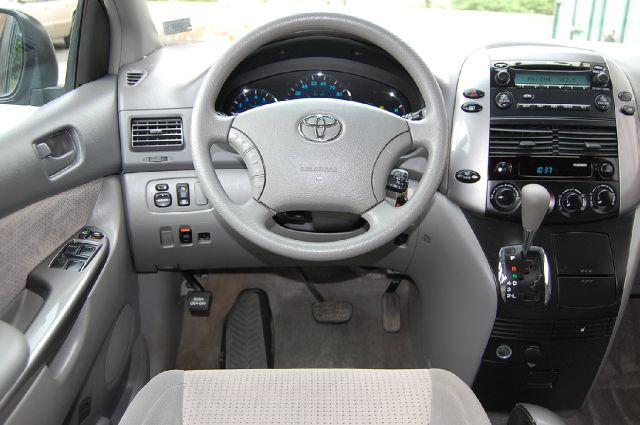 2007 Toyota Sienna SR5 Sport Edition