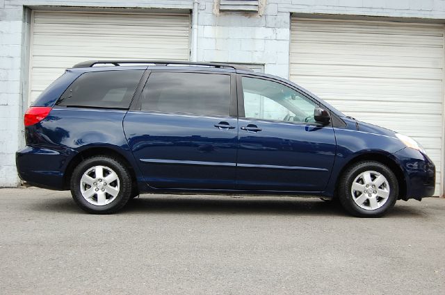 2007 Toyota Sienna SR5 Sport Edition