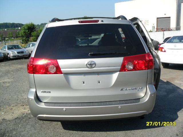 2007 Toyota Sienna Unknown