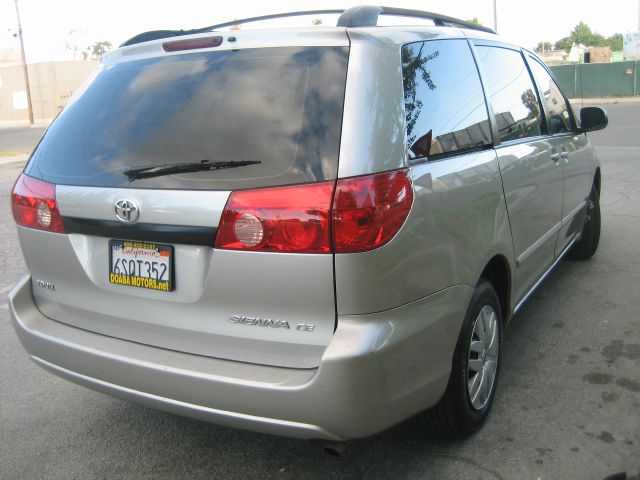 2007 Toyota Sienna XLT, Local Trade In