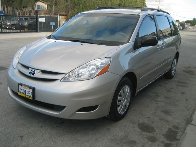 2007 Toyota Sienna XLT, Local Trade In