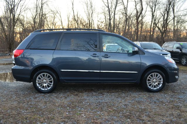 2007 Toyota Sienna XLT 4.6L 4WD