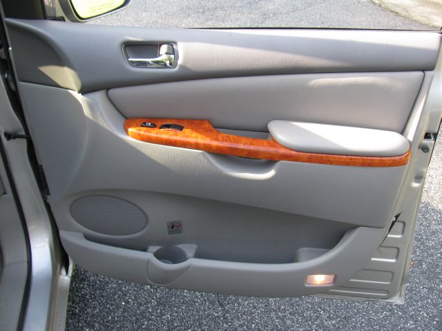 2007 Toyota Sienna SR5 Sport Edition