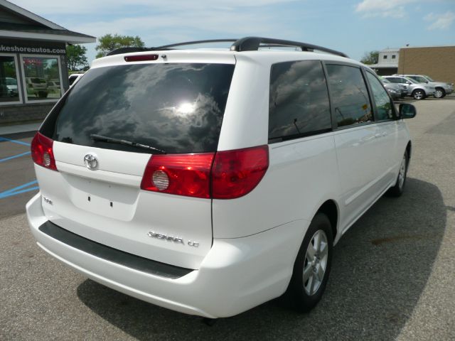 2008 Toyota Sienna SR5 Sport Edition