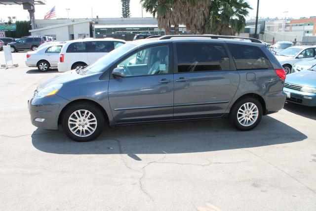 2008 Toyota Sienna SEL Sport Utility 4D