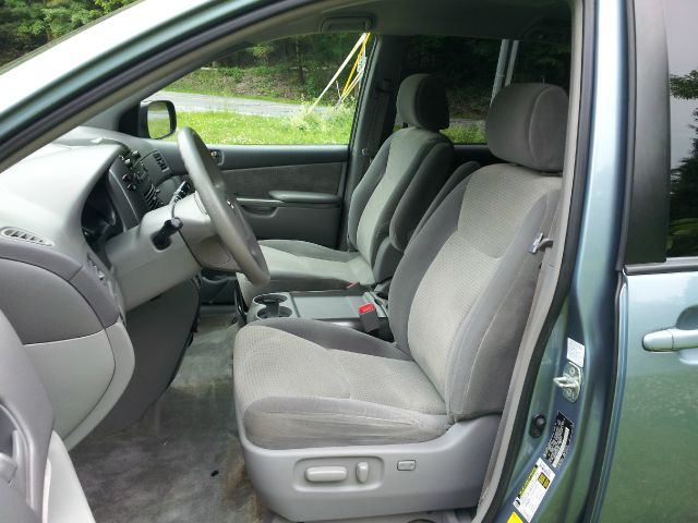 2008 Toyota Sienna 4.6L XLT Sport