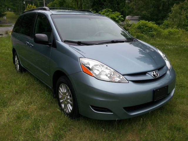 2008 Toyota Sienna 4.6L XLT Sport