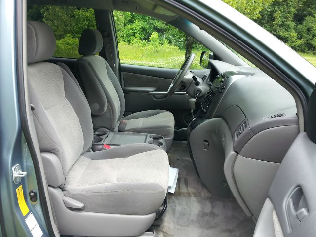 2008 Toyota Sienna 4.6L XLT Sport