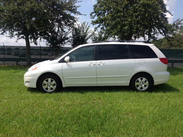 2008 Toyota Sienna GT Black Leather