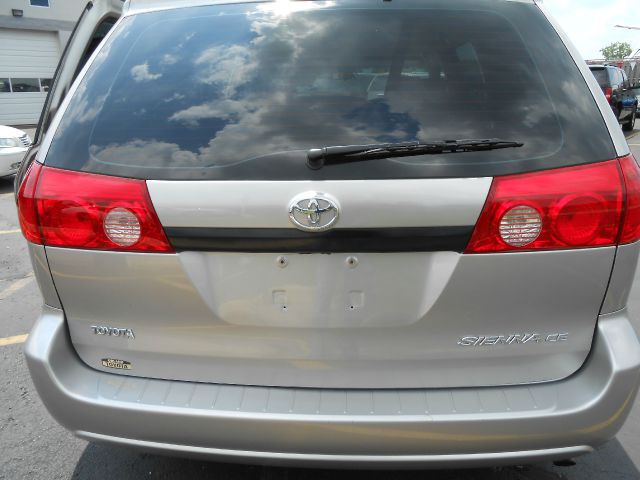 2008 Toyota Sienna XLT, Local Trade In