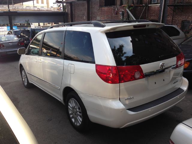 2008 Toyota Sienna XLT 4.6L 4WD