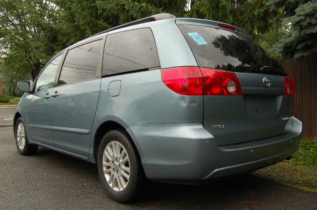 2008 Toyota Sienna GT Black Leather